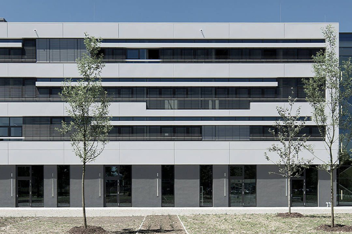 廠房內(nèi)辦公室裝修吊頂消防設施能遮擋嗎？